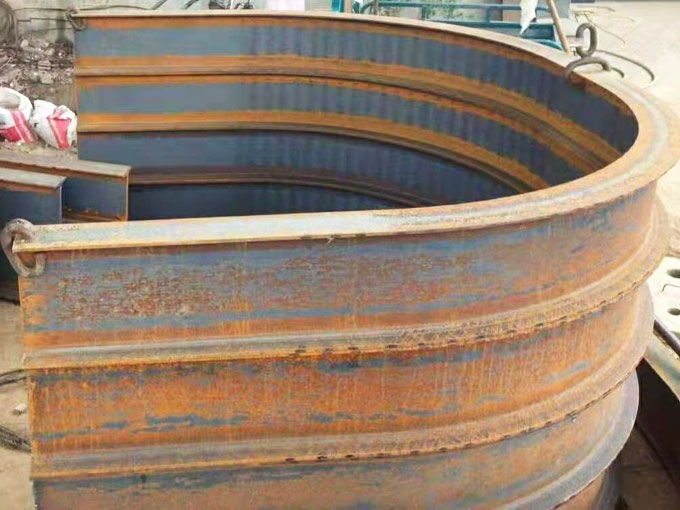 環形彎形跑道軌道